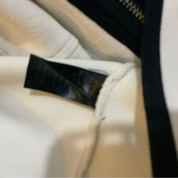 INTERMIX black white  Crew Neck Top
 Size: M - Picture 6 of 9